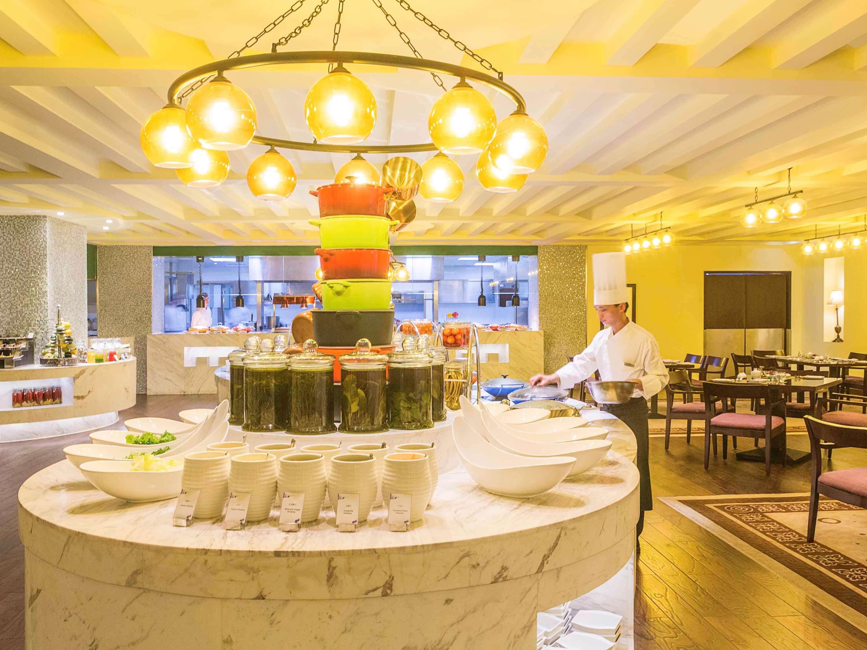 Grand Mercure Hotel Hualing Urumqi Restoran gambar